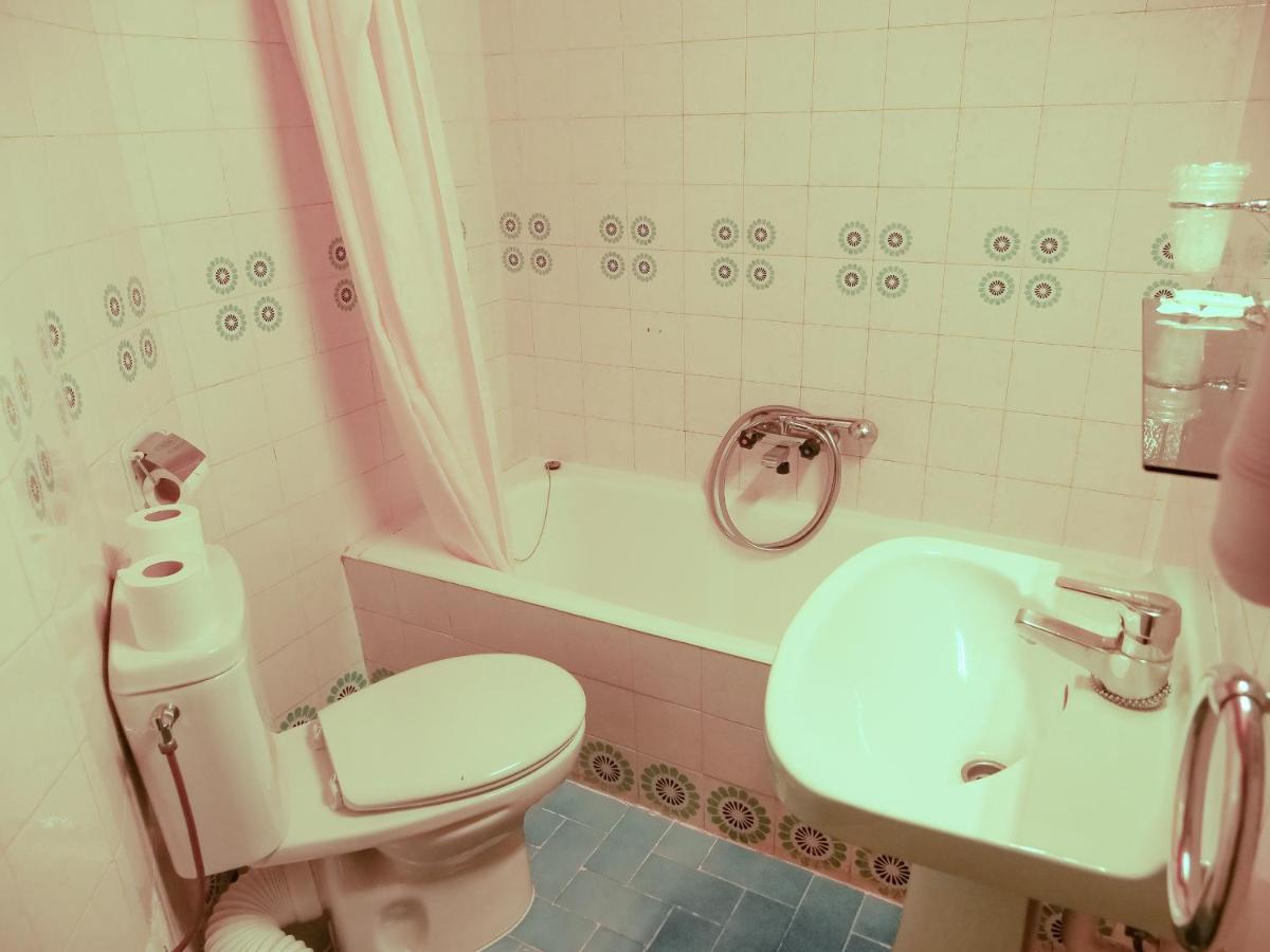 Kione Sapporo Apartment Пас де ла Каса Екстериор снимка